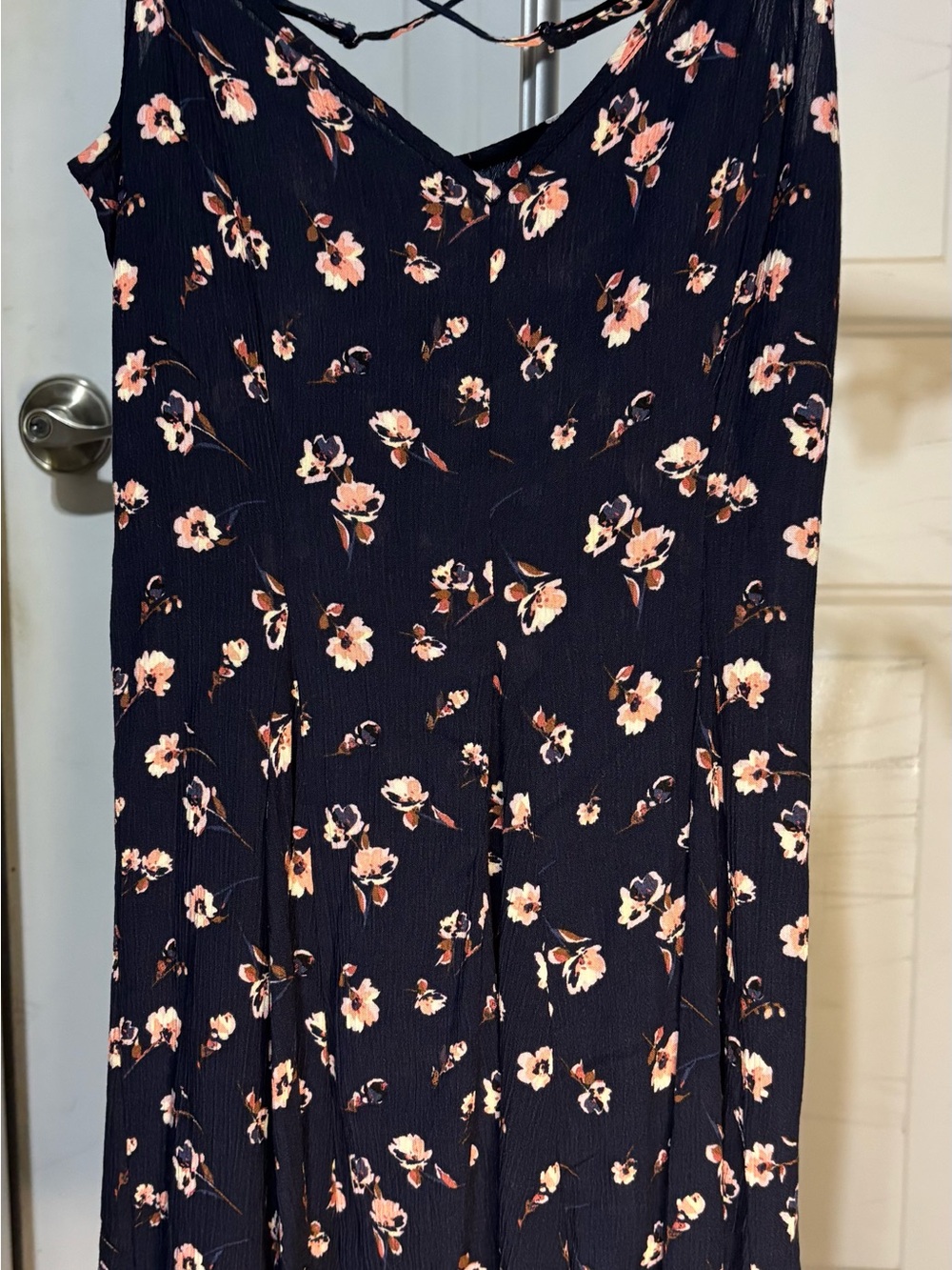 American Eagle Floral Mini Dress Size 0 Navy Blue‎ Crinkle V-Neck Strappy back